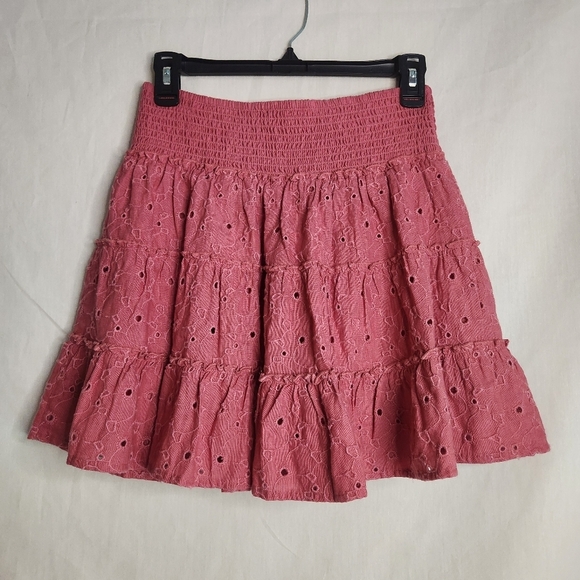 American Eagle Skirt Pink Tiered Eyelet. Women's Mini Size S. Cottage Core - Picture 2 of 8
